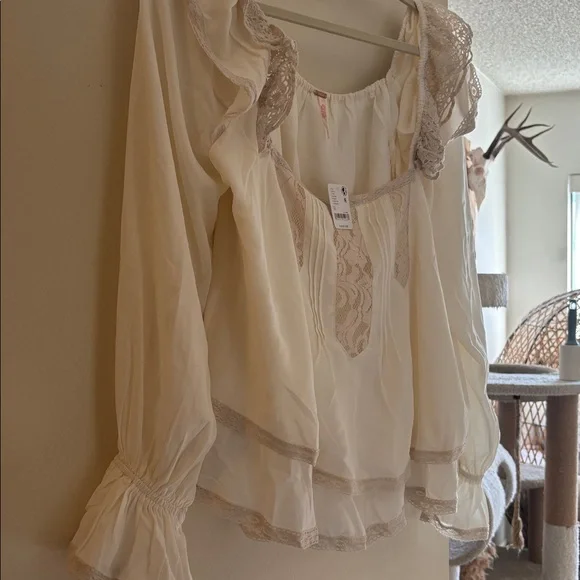 FREE PEOPLE BLOUSE✨ - Picture 5 of 8
